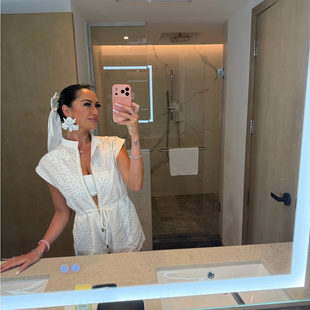 QUEEN OF SPARKLES White Romper - Picture 3 of 4